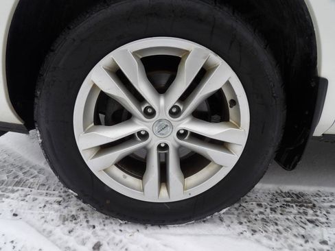 Used 2013 Nissan Rogue SV image 20