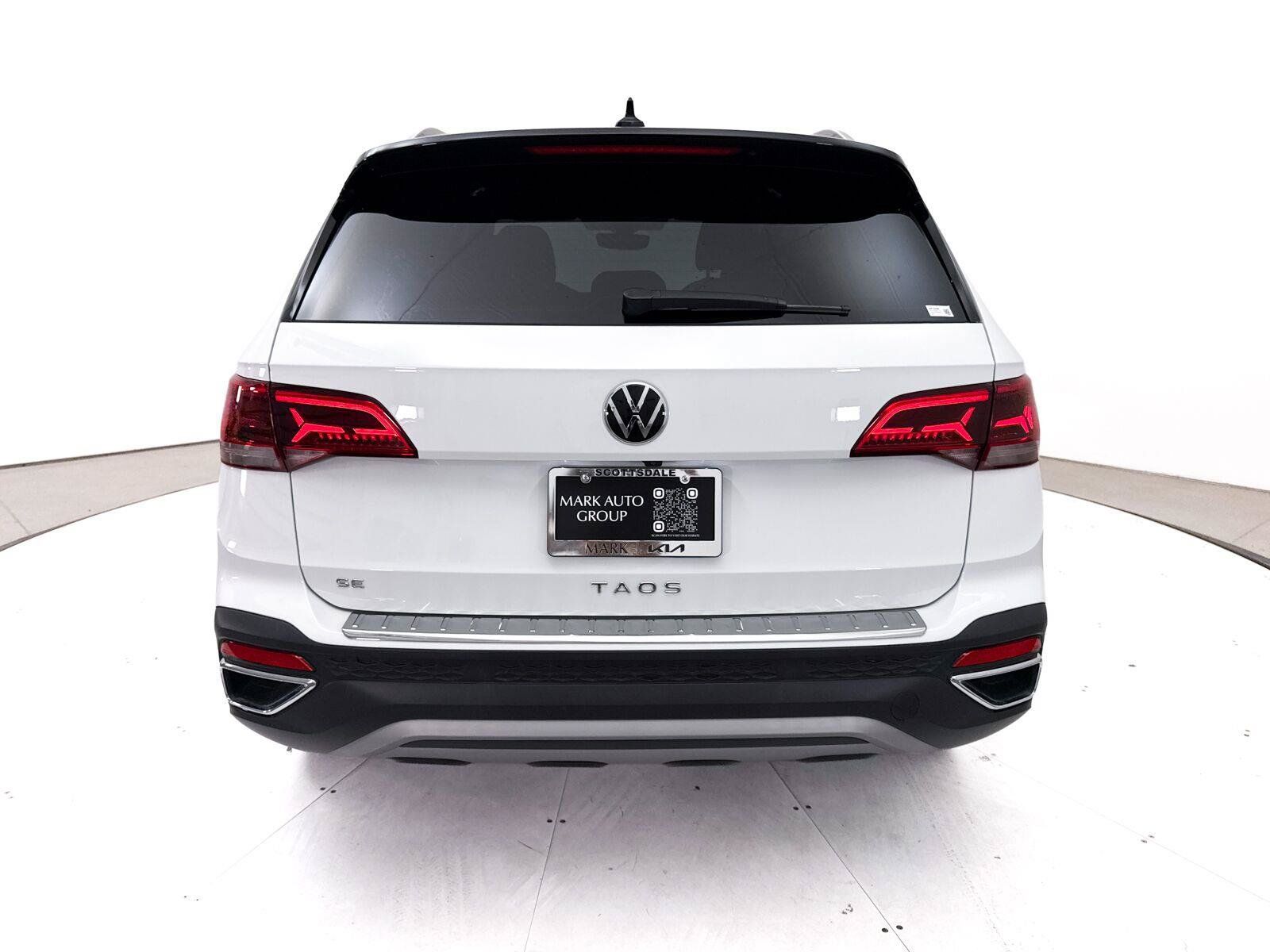 Used 2023 Volkswagen Taos SE w/ Panoramic Sunroof Package FWD image 15