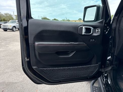 Used 2020 Jeep Wrangler Unlimited Rubicon w/ Dual Top Group image 14