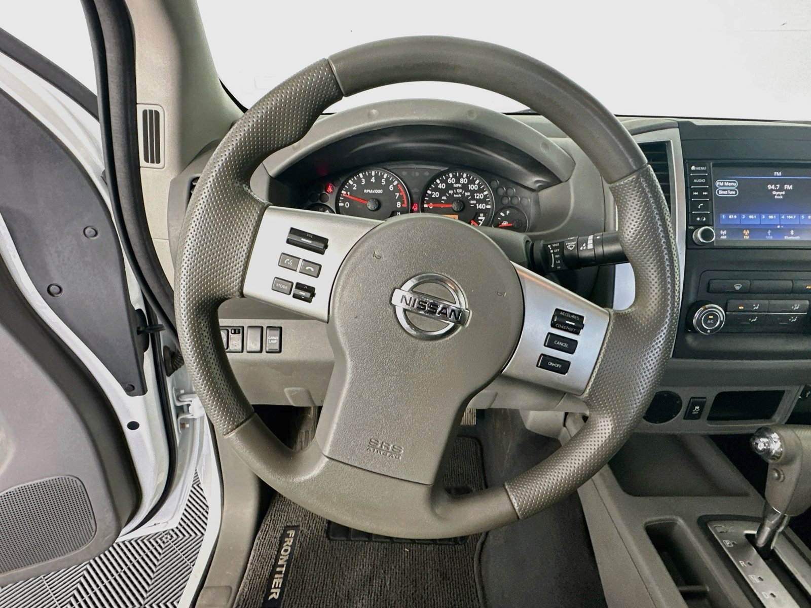Used 2019 Nissan Frontier SV RWD image 11