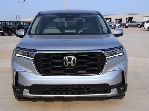 Used 2023 Honda Pilot EX-L image 3