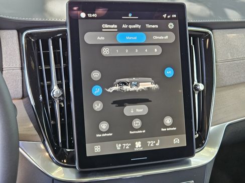 New 2026 Volvo XC90 B6 Plus w/ Protection Package Premier image 29