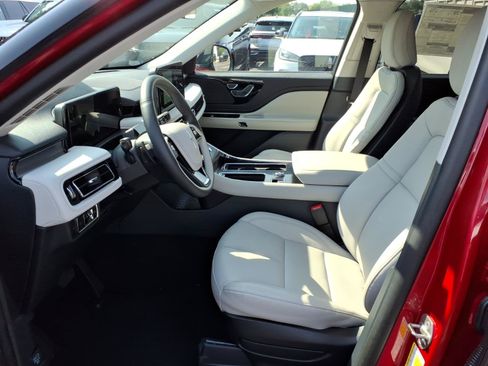New 2026 Lincoln Aviator AWD image 4
