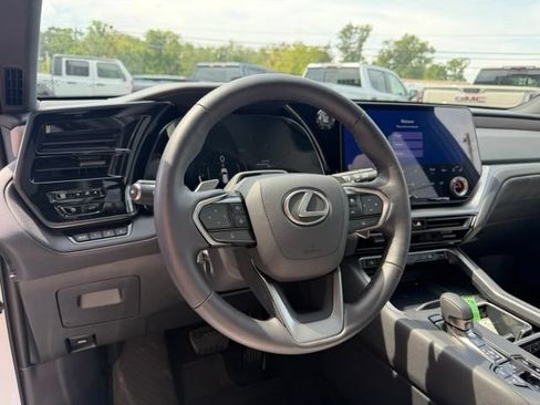 Used 2025 Lexus TX 350 AWD w/ Technology Package image 30