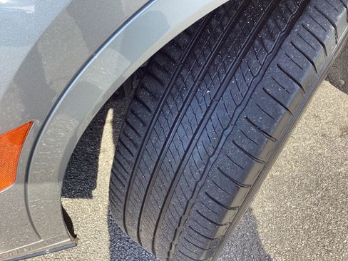 Used 2025 Cadillac XT6 Premium Luxury AWD/4WD image 10