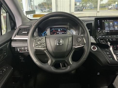 Used 2023 Honda Odyssey EX-L image 17