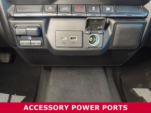 Used 2021 Chevrolet Silverado 1500 LT w/ Bed Protection Package image 17