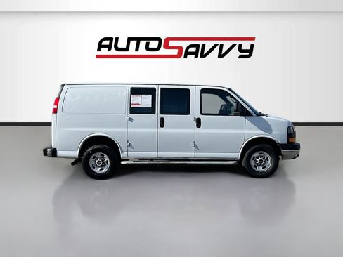 Used 2022 GMC Savana 2500 w/ Driver Convenience Package RWD image 8
