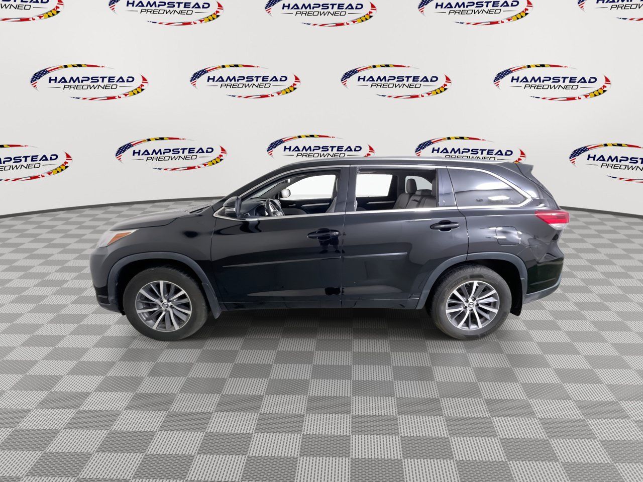 Used 2018 Toyota Highlander XLE AWD/4WD image 5