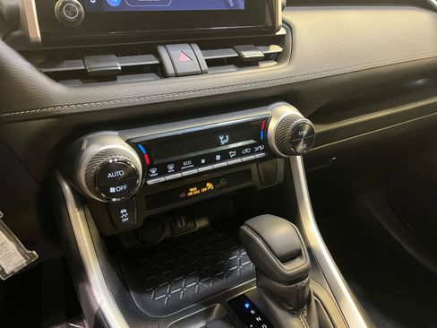Used 2025 Toyota RAV4 LE image 20