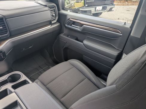 Used 2024 Chevrolet Silverado 1500 RST w/ Rally Edition AWD/4WD image 16
