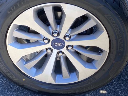 Used 2018 Ford F150 XL w/ Equipment Group 101A Mid AWD/4WD image 24