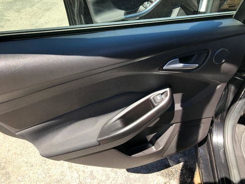 Used 2013 Ford Focus ST FWD image 34