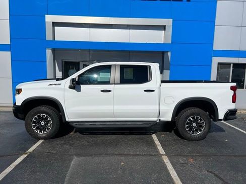 Used 2024 Chevrolet Silverado 1500 ZR2 w/ Technology Package image 5