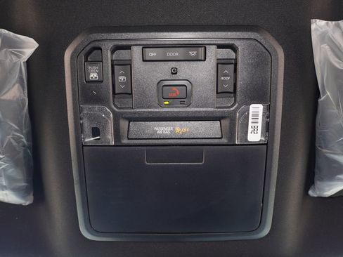 New 2026 Toyota Tundra Limited AWD/4WD image 17