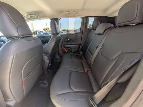 Used 2019 Jeep Renegade Trailhawk AWD/4WD image 12