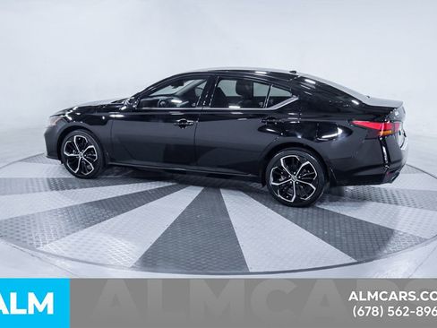 Used 2023 Nissan Altima 2.5 SR AWD/4WD image 5