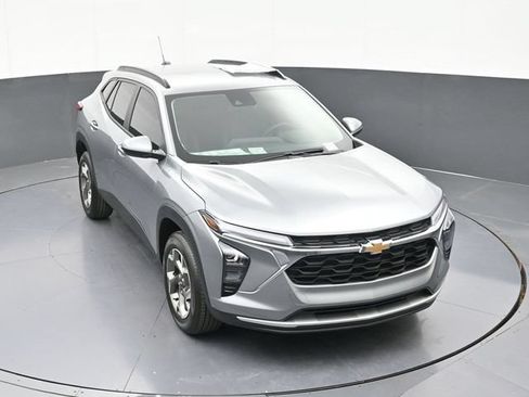 New 2026 Chevrolet Trax LT w/ Driver Confidence Package FWD image 56