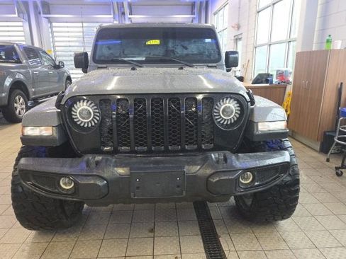 Used 2021 Jeep Gladiator Willys image 2