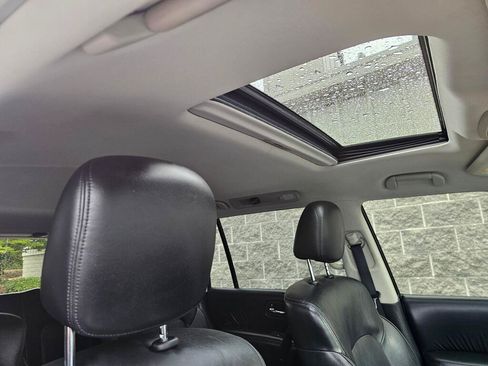 Used 2022 Nissan Armada SL w/ Captain's Chairs Package AWD/4WD image 17