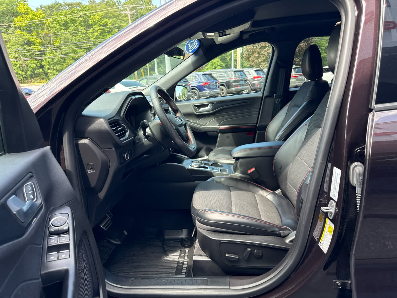 Used 2023 Ford Escape ST-Line w/ Tech Pack #1 AWD/4WD image 15