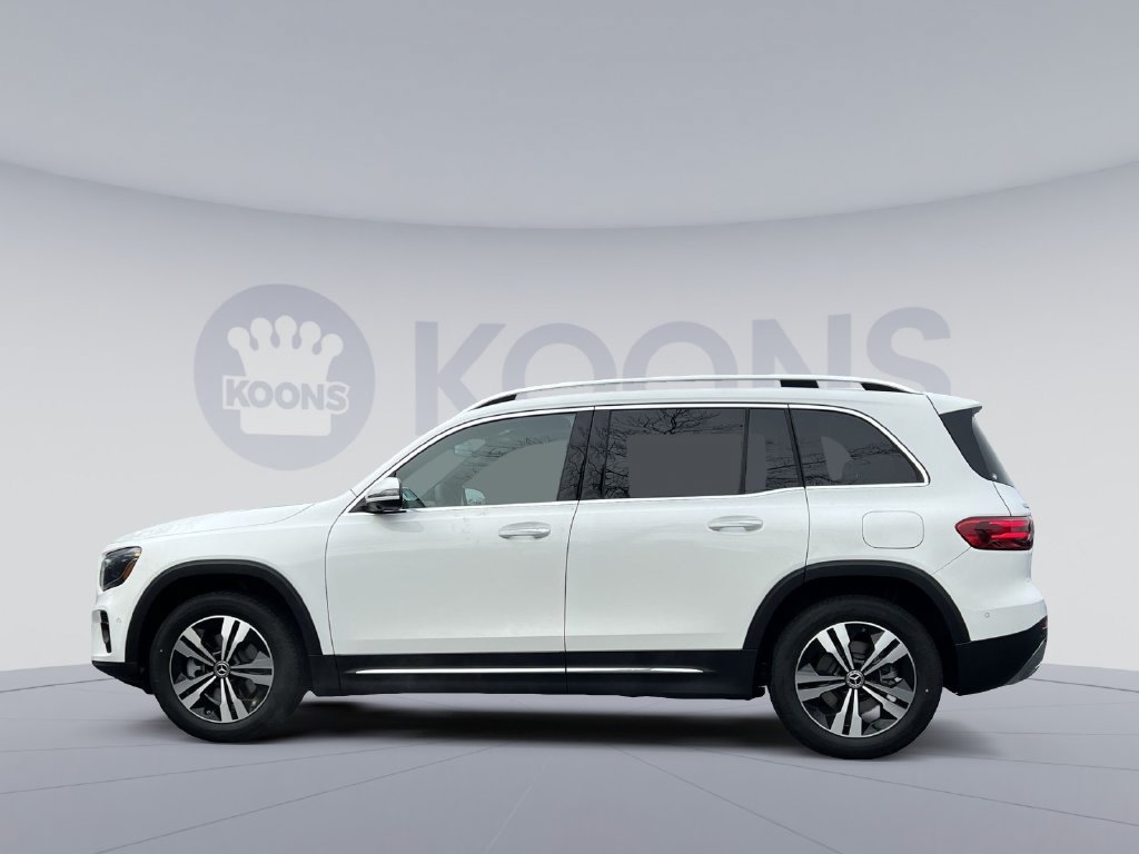 Used 2026 Mercedes-Benz GLB 250 4MATIC image 2