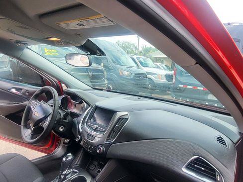 Used 2019 Chevrolet Cruze LS w/ LS Convenience Package FWD image 36