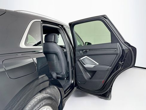 Used 2023 Audi Q3 2.0T Premium image 31