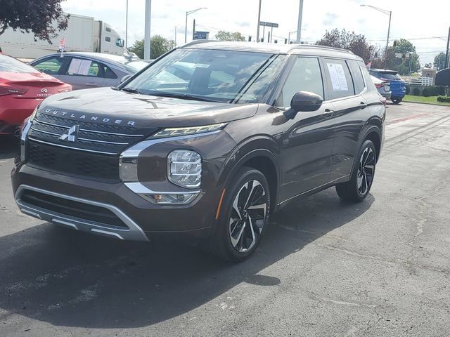 Used 2022 Mitsubishi Outlander SEL FWD image 2