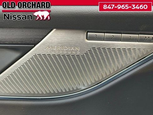 Used 2025 Jaguar F-PACE R-Dynamic S image 9