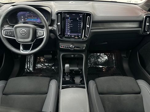 Used 2023 Volvo XC40 Recharge Ultimate w/ Protection Package Premier image 14
