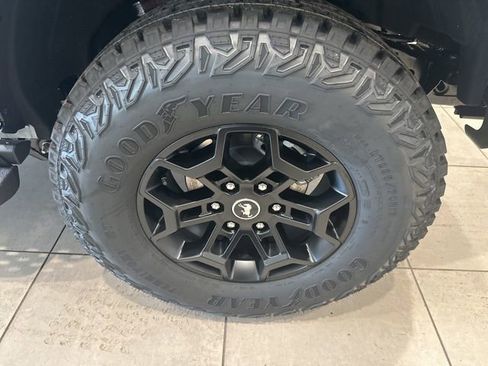 New 2026 Ford Bronco Badlands image 7