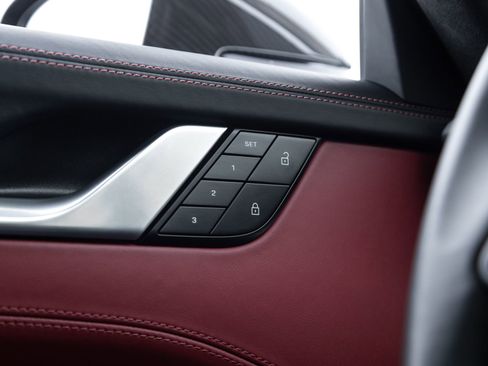 Certified 2025 Porsche 911 Turbo S AWD/4WD image 18
