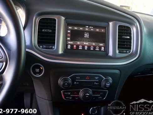 Used 2022 Dodge Charger SXT image 17
