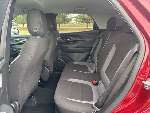 Used 2025 Chevrolet TrailBlazer LT image 37