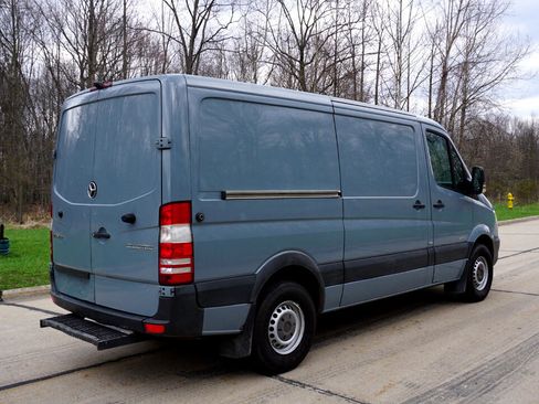 Used 2016 Mercedes-Benz Sprinter 2500 image 5