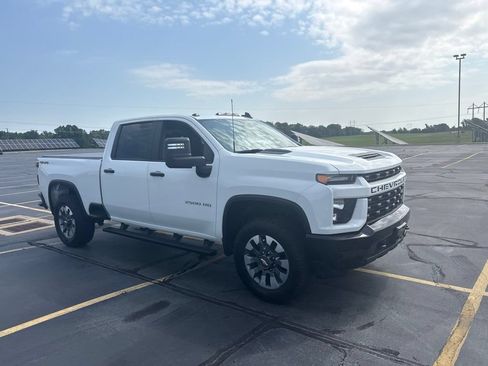 Used 2021 Chevrolet Silverado 2500 Custom w/ Custom Value Package AWD/4WD image 7