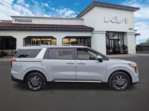 New 2026 Kia Carnival SX FWD image 9