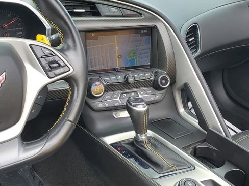 Used 2018 Chevrolet Corvette Stingray Convertible RWD image 20