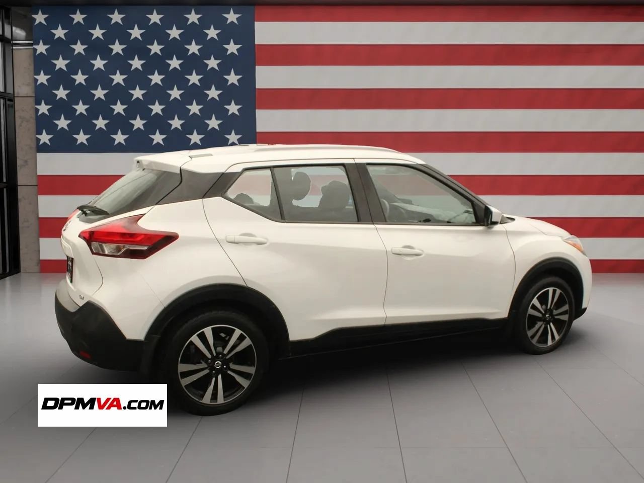 Used 2018 Nissan Kicks SV FWD image 8