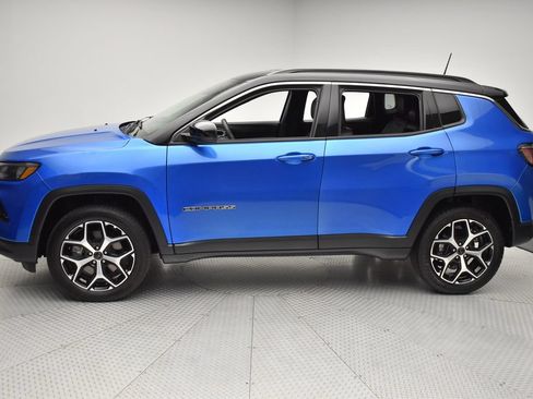 Used 2025 Jeep Compass Limited AWD/4WD image 8