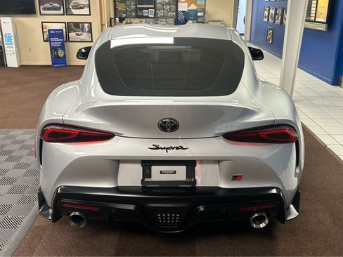 Used 2020 Toyota Supra w/ Navigation & JBL Package RWD image 3