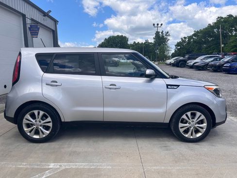 Used 2014 Kia Soul + FWD image 8