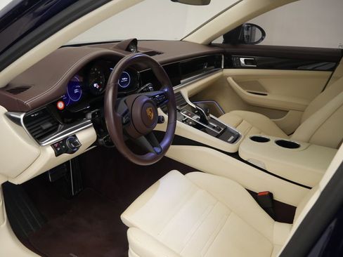 Certified 2023 Porsche Panamera 4S image 4