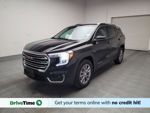 Used 2024 GMC Terrain SLT image 1