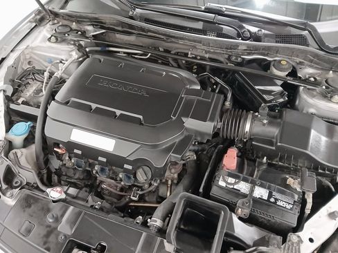 Used 2016 Honda Accord EX-L image 32