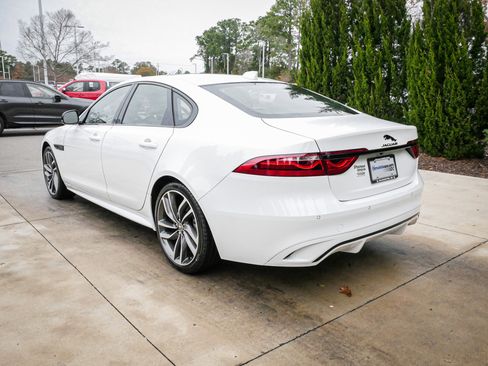 Used 2024 Jaguar XF R-Dynamic SE image 8