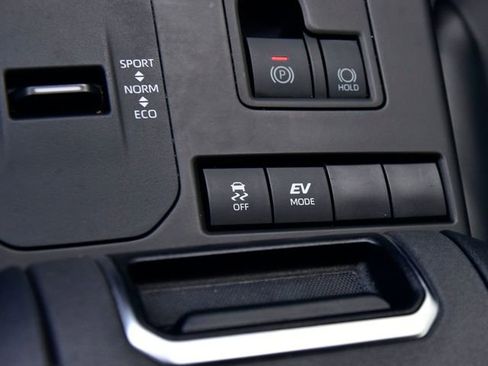 Certified 2022 Toyota Highlander XLE image 31