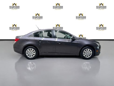 Used 2011 Chevrolet Cruze LT FWD image 5