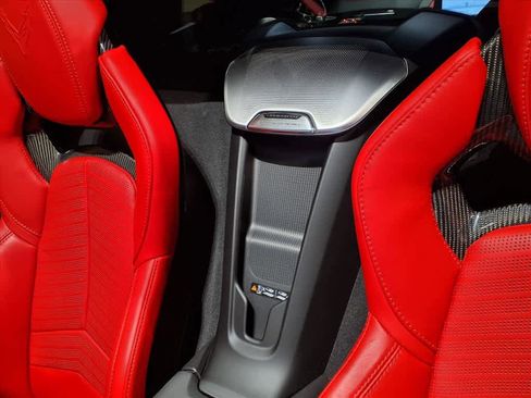 Used 2021 Chevrolet Corvette Stingray Preferred Cpe w/ Z51 Performance Package image 18